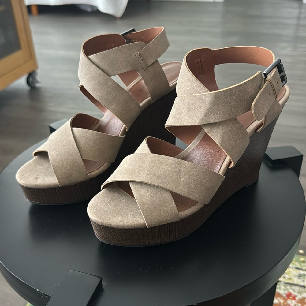 Light weight Brown Wedge Suede Heel
